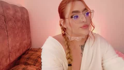 missevans_ online show from 06.09.26