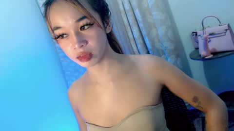 Snapshot of missfantasia chatting on 07.17.26 missfantasia online show from 07.17.26