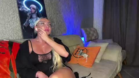 Snapshot of missjessxx chatting on 07.18.26 Jess online show from 07.18.26