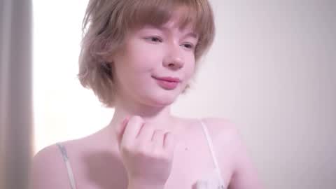 Snapshot of misska__ chatting on 10.18.25 BONYA online show from 10.18.25