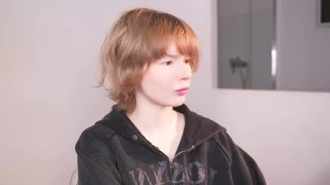 Snapshot of misska__ chatting on 10.23.25 BONYA online show from 10.23.25