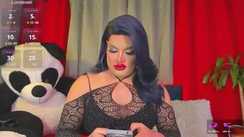 kassandra lazcano online show from 10.17.25