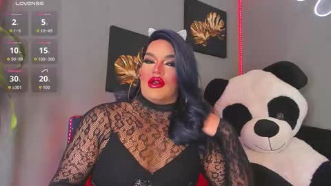 kassandra lazcano online show from 11.28.25