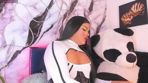 kassandra lazcano online show from 04.21.26