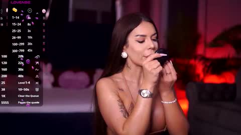 misskiarra online show from 10.09.25