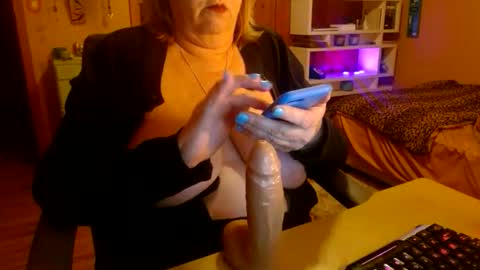 MissKittyFox online show from 01.18.26