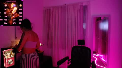 Snapshot of misslana_wn chatting on 09.16.25 LanaLul online show from 09.16.25