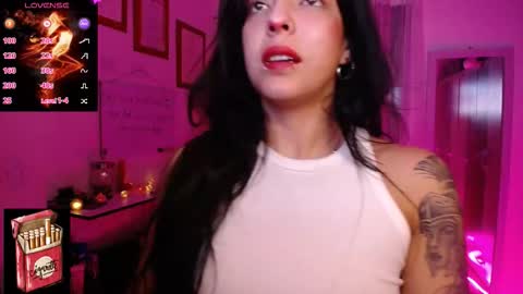 Snapshot of misslana_wn chatting on 10.10.25 LanaLul online show from 10.10.25