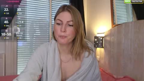 Snapshot of misslucci chatting on 11.10.25 Misslucci online show from 11.10.25