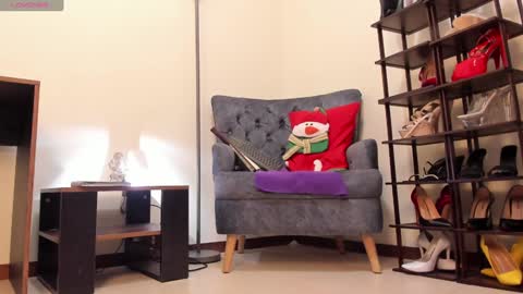 Im Valentina  online show from 12.30.24