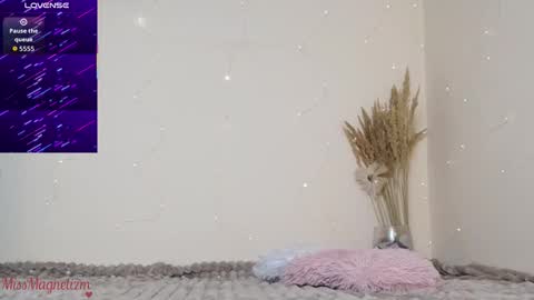  Vi  online show from 10.29.25