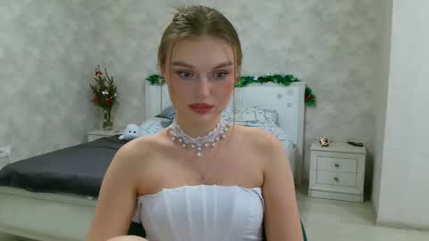 OneGoddess online show from 12.26.24