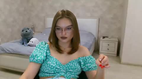 OneGoddess online show from 01.17.25