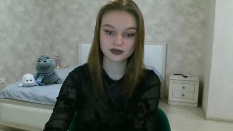 OneGoddess online show from 01.26.25