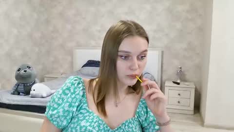 OneGoddess online show from 02.07.25