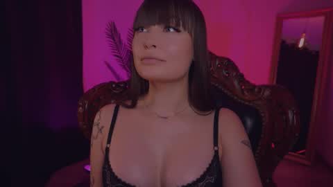 Snapshot of missmerciless chatting on 03.01.25 LUXXANDRA online show from 03.01.25