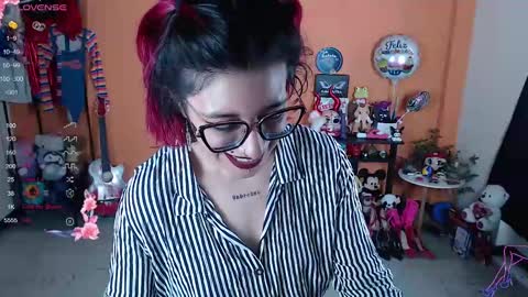 Miss Mia online show from 12.11.24