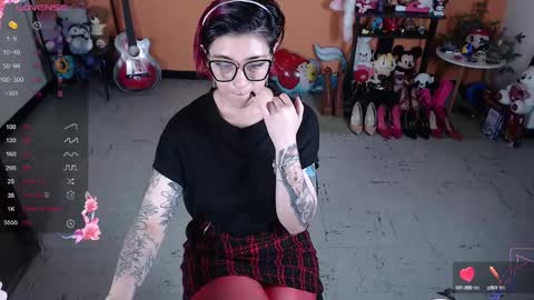 Miss Mia online show from 12.12.24