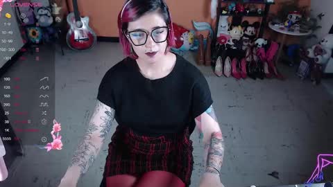 Miss Mia online show from 12.12.24
