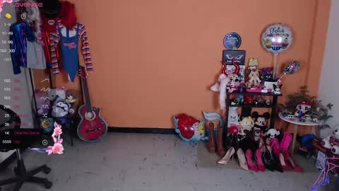 Miss Mia online show from 12.14.24
