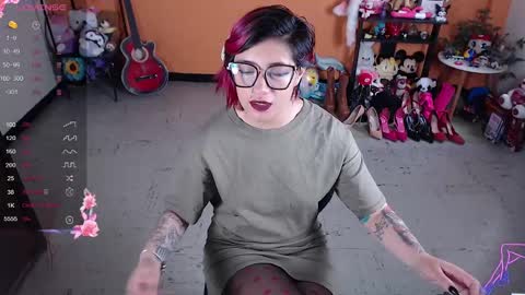 Miss Mia online show from 12.15.24