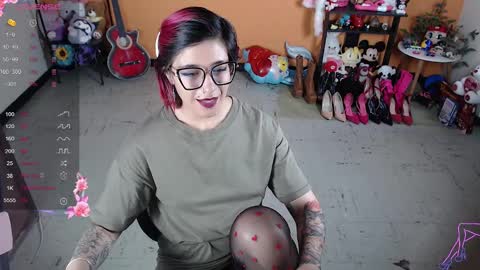 Miss Mia online show from 12.15.24
