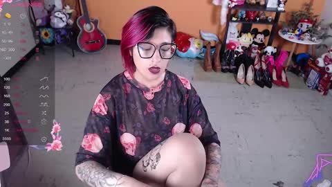 Miss Mia online show from 12.16.24