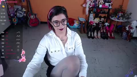 Miss Mia online show from 12.17.24