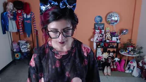 Miss Mia online show from 12.28.24