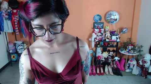 Miss Mia online show from 12.29.24