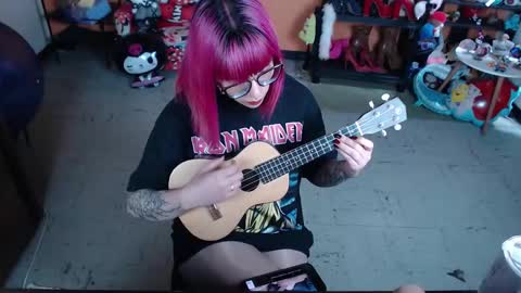 Miss Mia online show from 02.02.26