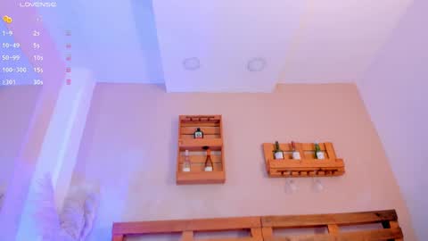 Snapshot of missmiaa_ chatting on 10.29.25 Mia online show from 10.29.25