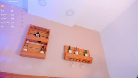 Snapshot of missmiaa_ chatting on 11.07.25 Mia online show from 11.07.25