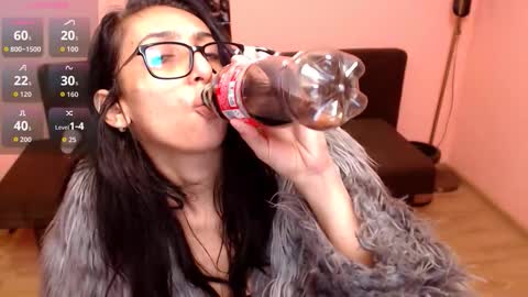 missmiax1 online show from 09.23.25