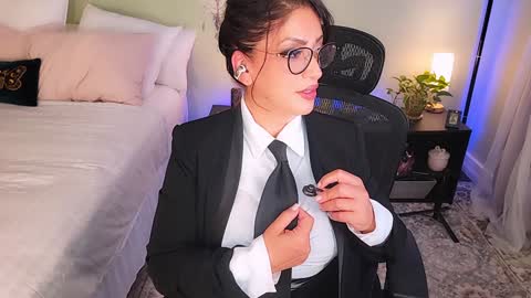 Mina online show from 09.09.25