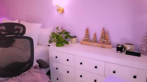 Mina online show from 02.13.26