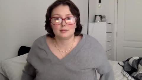 missmistressmal online show from 12.17.25