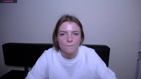 Snapshot of missoliviaa_ chatting on 12.10.24 Olivia online show from 12.10.24