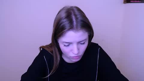 Snapshot of missoliviaa_ chatting on 01.17.25 Olivia online show from 01.17.25