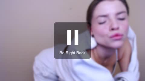 Snapshot of missoliviaa_ chatting on 01.22.25 Olivia online show from 01.22.25