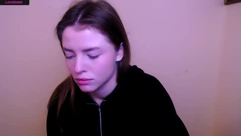 Snapshot of missoliviaa_ chatting on 01.30.25 Olivia online show from 01.30.25