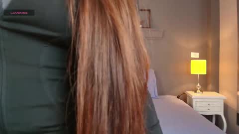 missparis__ online show from 11.14.25