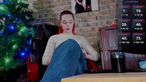 Snapshot of misspetitevenus chatting on 01.03.25 Miss Venus online show from 01.03.25