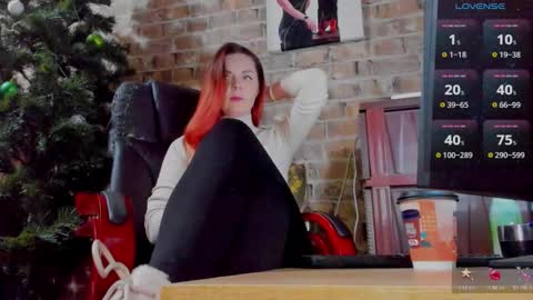 Snapshot of misspetitevenus chatting on 01.24.25 Miss Venus online show from 01.24.25