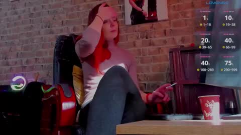 Snapshot of misspetitevenus chatting on 02.12.25 Miss Venus online show from 02.12.25