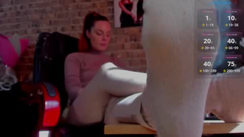 Snapshot of misspetitevenus chatting on 02.27.25 Miss Venus online show from 02.27.25