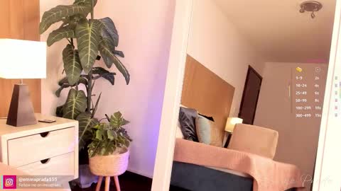 Snapshot of missprada chatting on 10.08.25 Emma Prada online show from 10.08.25