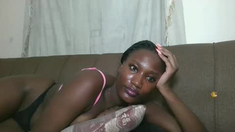 Snapshot of missprettygal chatting on 10.14.25 pretty gal online show from 10.14.25