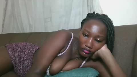 Snapshot of missprettygal chatting on 10.22.25 pretty gal online show from 10.22.25