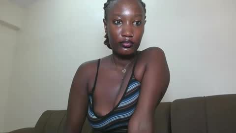 Snapshot of missprettygal chatting on 11.08.25 pretty gal online show from 11.08.25